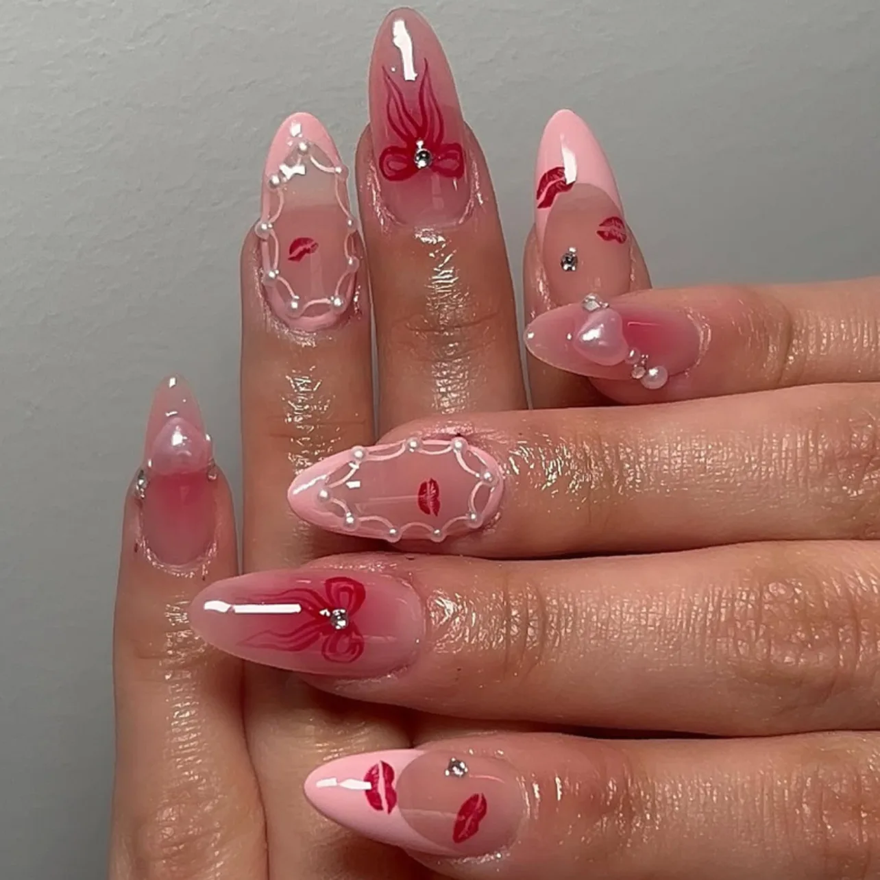 24 pçs vinho tinto amêndoa imprensa em unhas dos desenhos animados coelho bowknot com xadrez pérola projetos unhas falsas francesas para meninas unhas destacáveis
