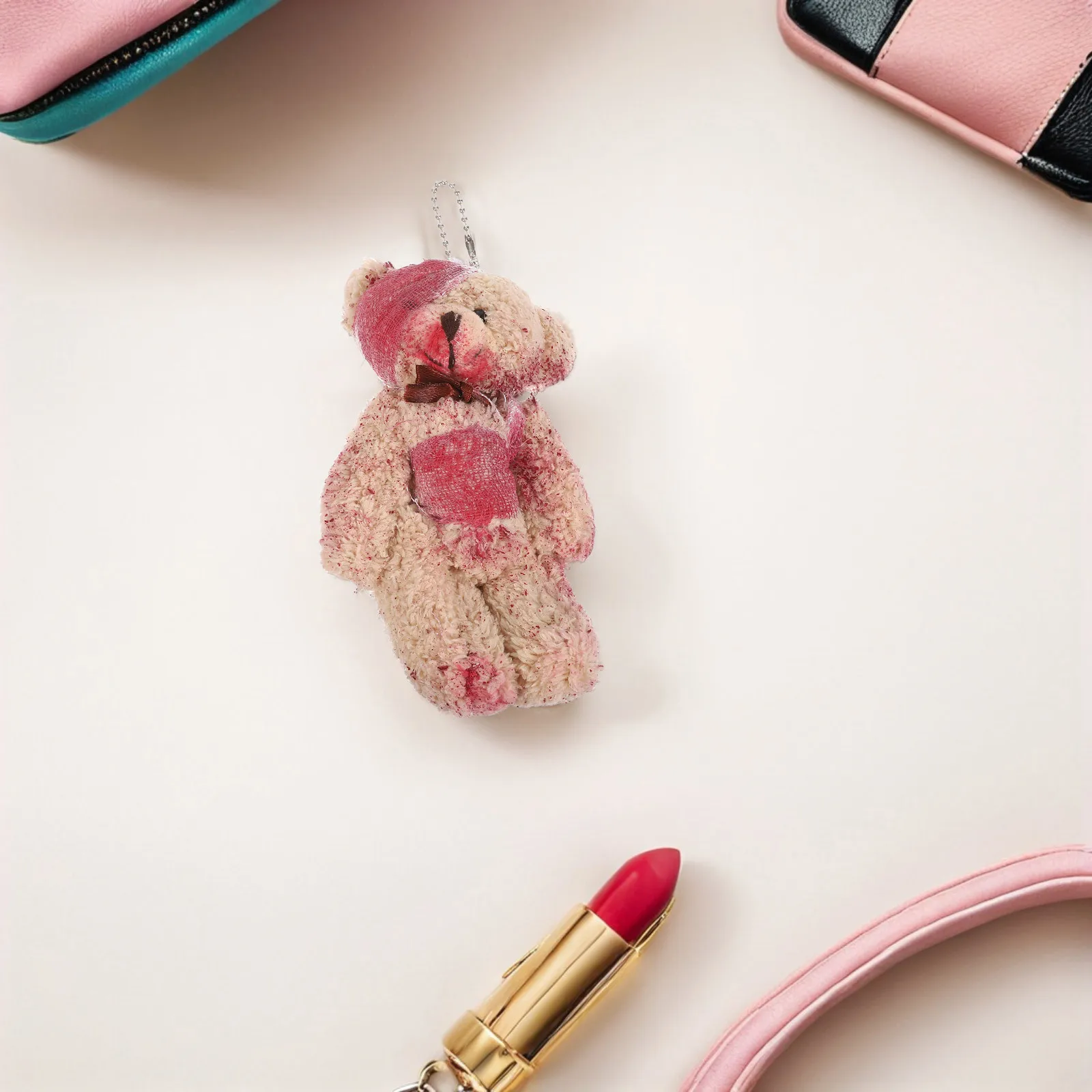 

1pc Bloody Bear Shaped Chain Lightweight Durable Bag Pendant Car Key Holder Halloween Design Cute Key Pendant Coffee