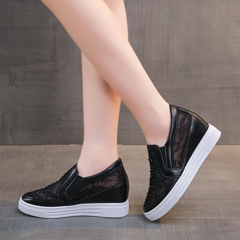 2024 Spring Summer New Mesh Casual Shoes Women\'s Breathable Lazy White Black Hollow Lace Inner Increase Fashion Loafer Slip-On