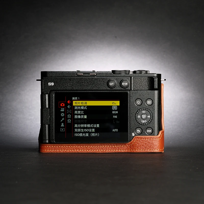 تصميم حقيبة كاميرا نصف حافظة مصنوعة يدويًا من الجلد الطبيعي لباناسونيك S9