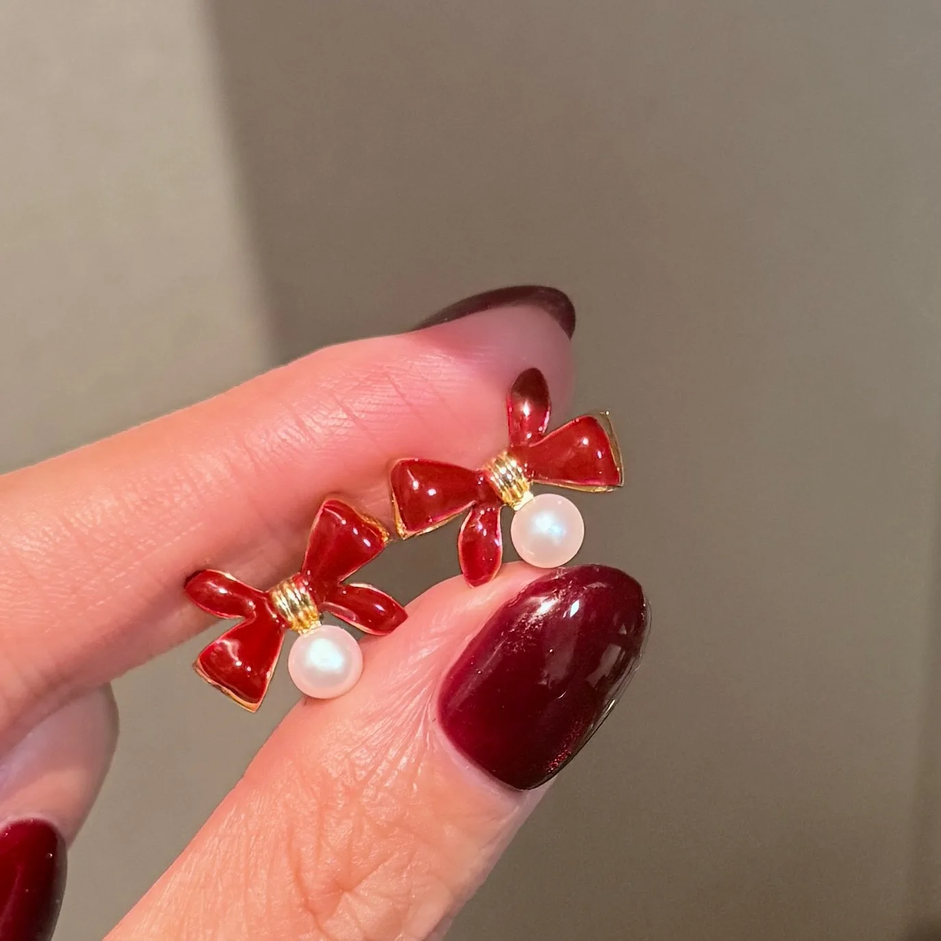 

Retro Sweet Natural Freshwater Pearl 14K Gold-Plated Red Glaze Butterfly Knot Earrings for Women Birthday Gift