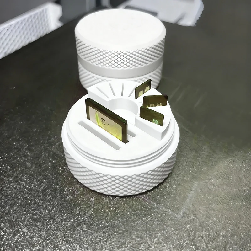 

3D Printed SD Card Storage Box TF Card Storage Slot Game Memory Cards Box Desktop Ornament Dustproof Boxes-Multi Card Slot