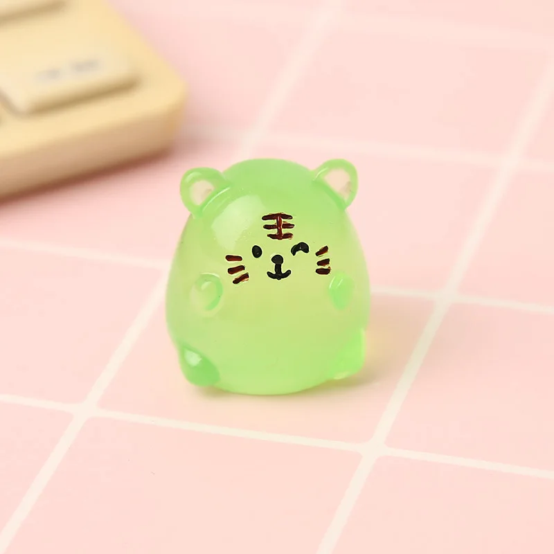 6 Pcs Creative Glow-in-the-dark Cute Tiger Moss Miniature Landscape Decoration Room Table Decoration Miniature Resin Crafts