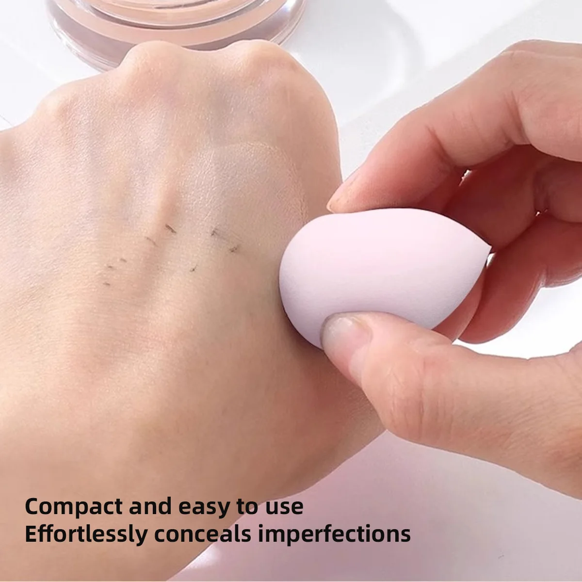 El huevo de maquillaje biselado con forma de gota de agua se puede utilizar húmedo o seco, adecuado para una variedad de maquillaje base no absorbe el polvo ni frotar barro