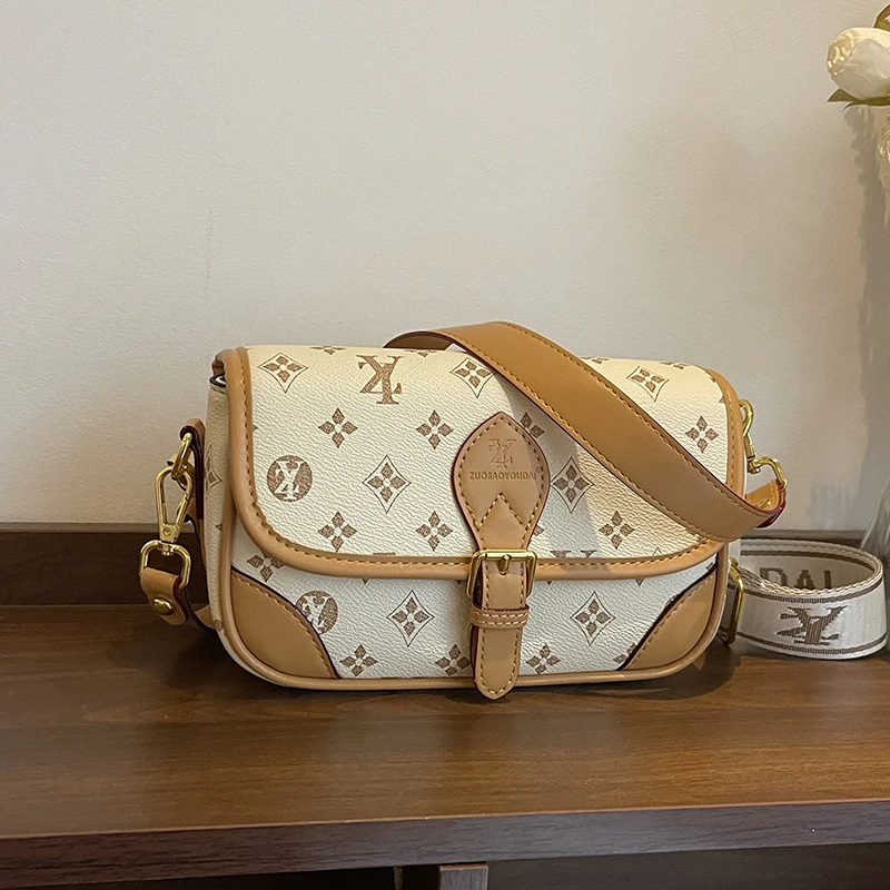 

Sophisticated Ladies Leather Handbag - Designer Crossbody Shoulder Tote Bag Women's Stylish Evening Purse