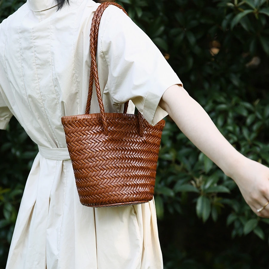 

Handmade Genuine Leather Woven Bag Women Luxury Design Beach Holiday Shoulder Crossbody Bucket Tote Basket Small Bag