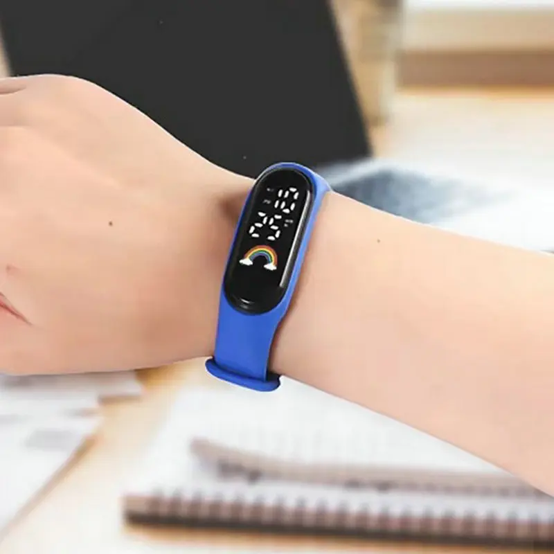 10 teile/los Kinder Student Elektronische Uhr Regenbogen Display Digital Touch Screen Kinder LED Uhr für Jungen Mädchen Wasserdichte Geschenke