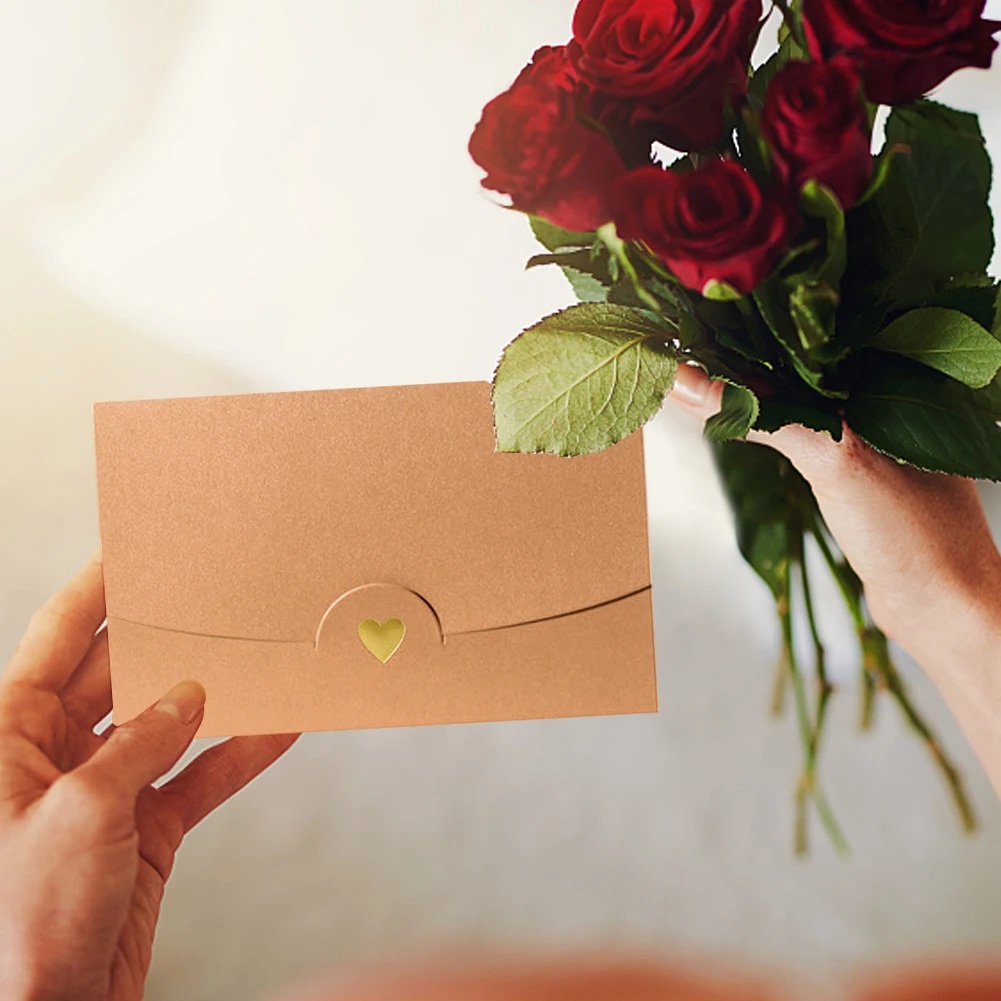 20 stücke Mini Geburtstags einladungen Geschenk karte Umschlag Hochzeit DIY Gruß mit Herz verschluss Geschäft niedlichen braunen Papier Party Retro