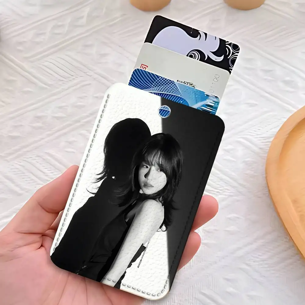 Singer Jo Y-Yuris Actres Estuche para tarjetas de acceso personalizado Tarjetero de cuero Estuche para tarjetas de transporte Regalos