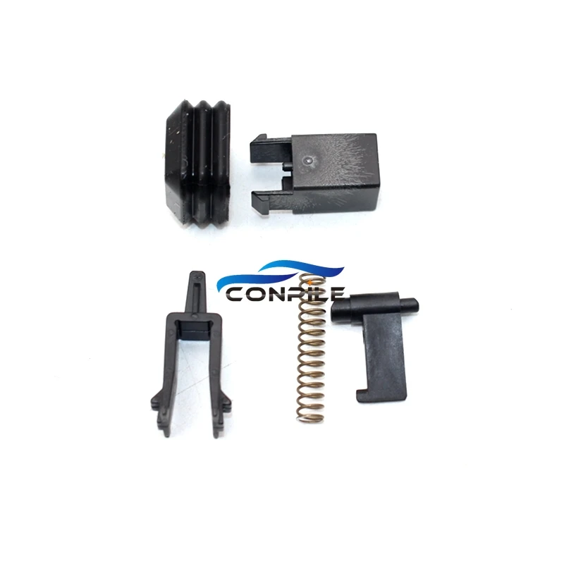 For Land Rover Range Rover Discovery 3 4 Outer Fuel Tank Cover Lock Buckle - Image 2