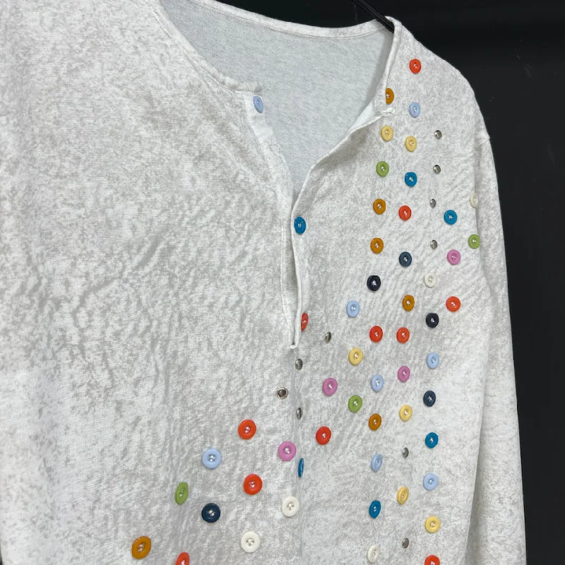 MWJLPWQ اللون متعدد أزرار تصميم تي شيرت للرجال 2025 جديد شارع العليا فضفاض عادية كم طويل الأزواج قمة الخريف موضة 11672