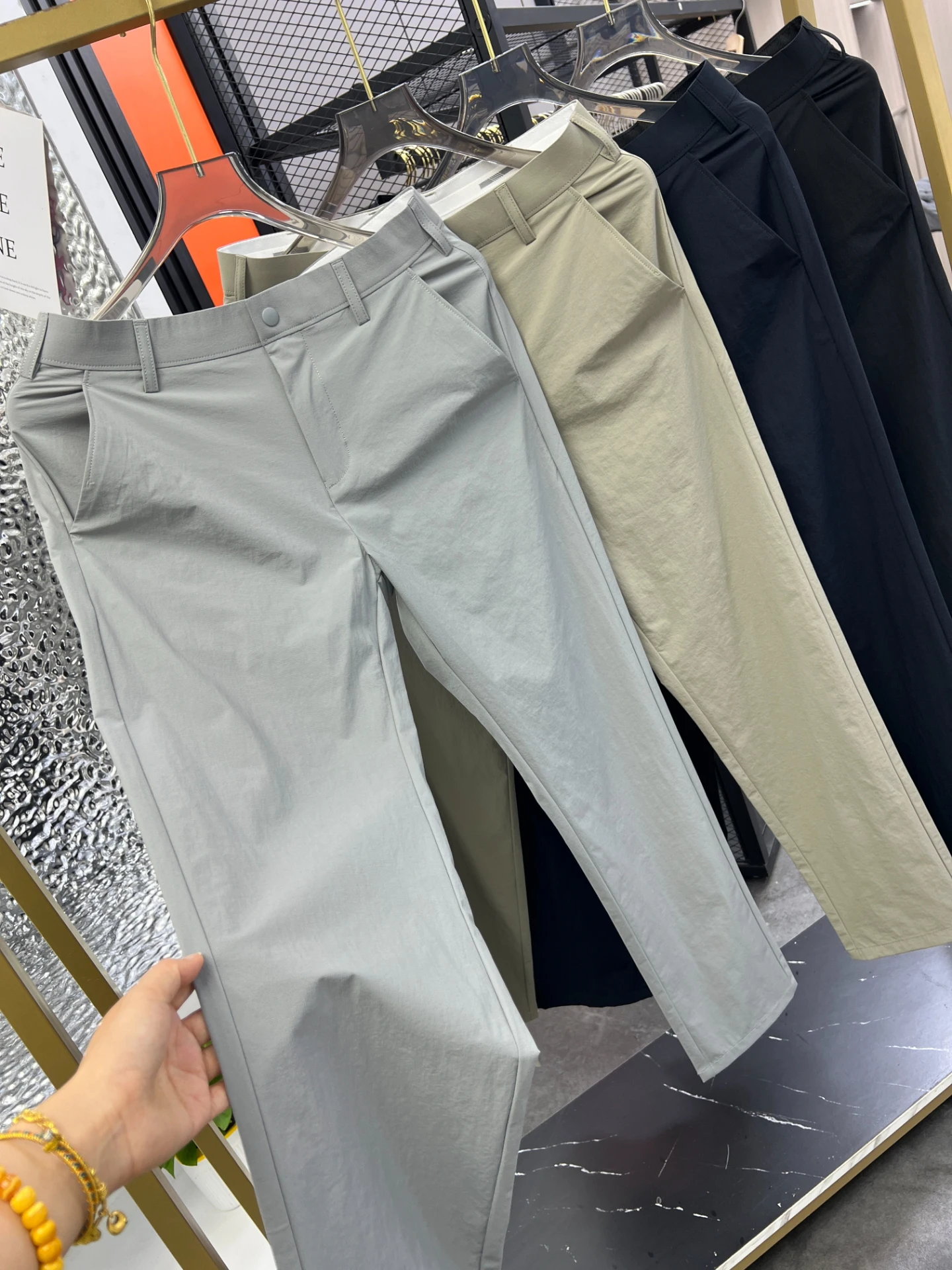 

Легкие приталенные повседневные брюки для мужчин, летние, для деловых поездок, дышащие, быстросохнущие, прямые, модные, городские...