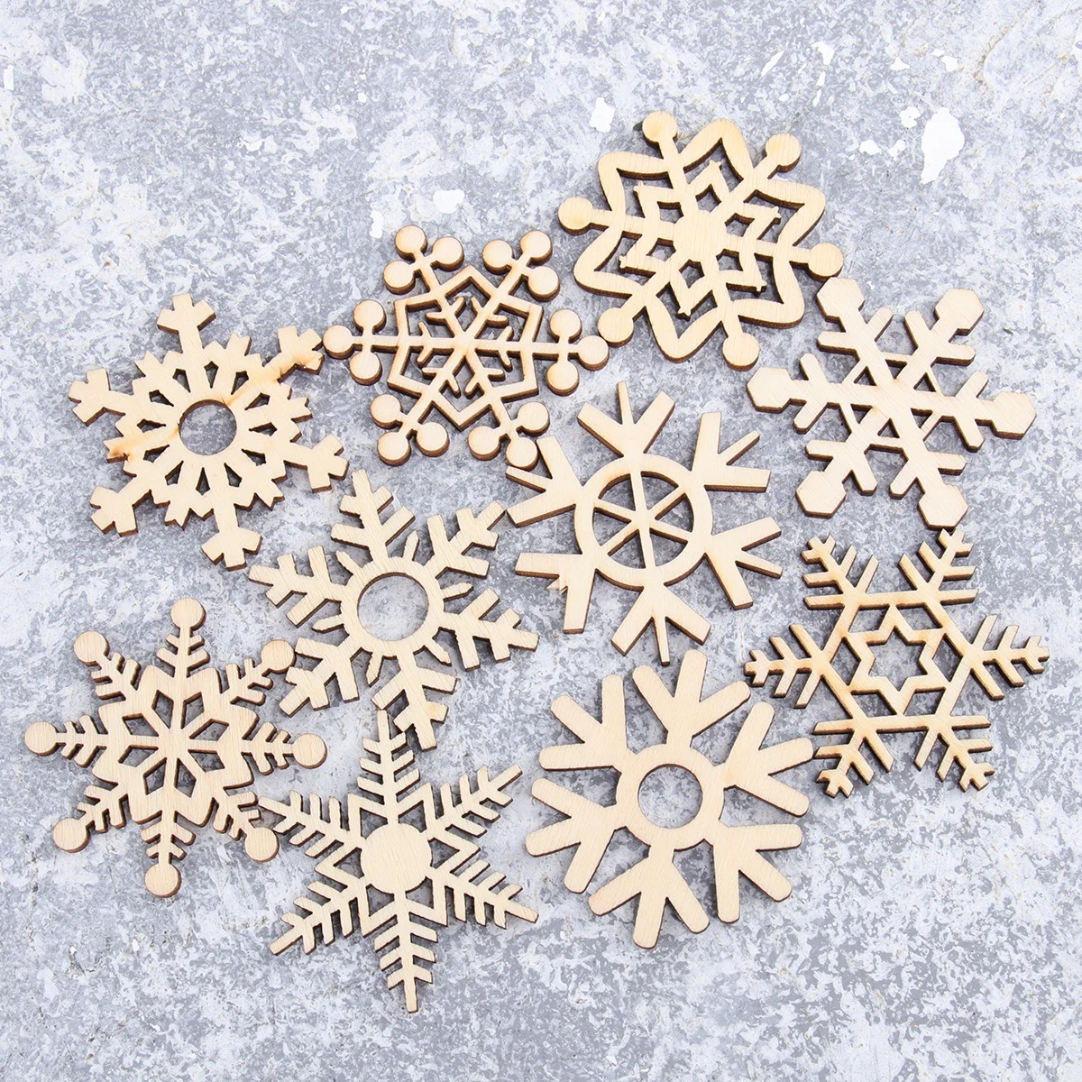 

10Pcs Christmas Wooden Snowflakes Natural Wood Color Hexagon Design Smooth Sanded Both Sides Ideal Hanging Ornament Decoration