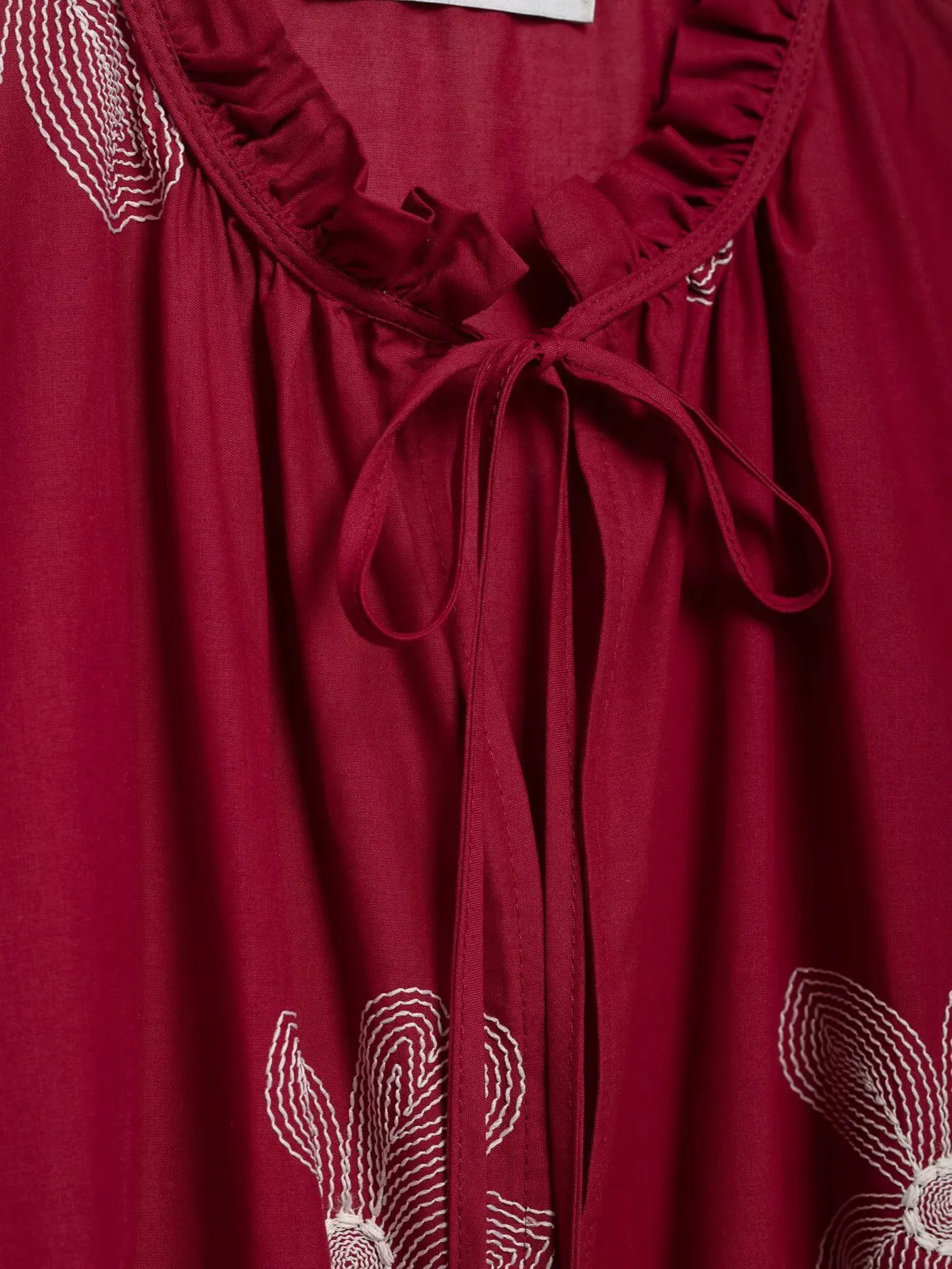 Zevity New Women Fashion Ruffled Collar Flower Embroidery Casual Blouse Female Long Sleeve Shirt Chic Chemise Blusas Tops LS2617