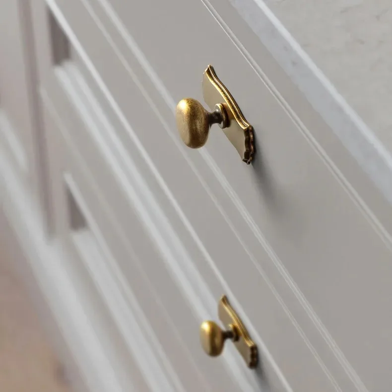 Antique Brass Cabinet Pulls Hardware for BedroomVintage Brass Solid Drawer Handles for Kitchen Cabinets and Dresser Drawers