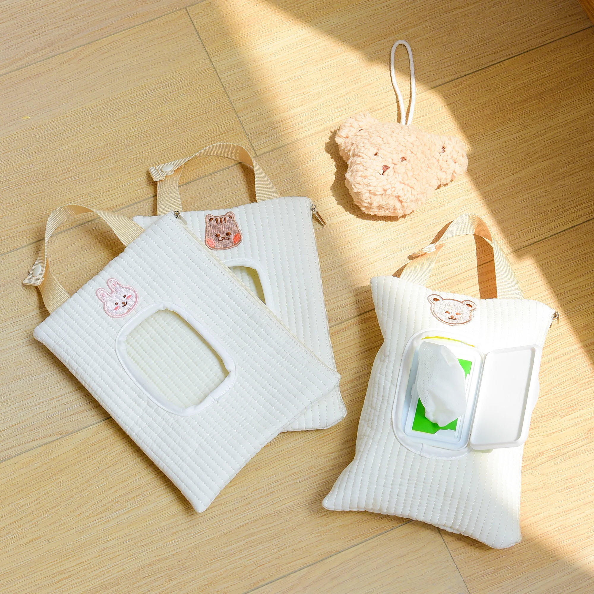 Children\'s embroidery Bear tissue storage box Car wipes bag extraction portable cot cart extraction paper hanging bag