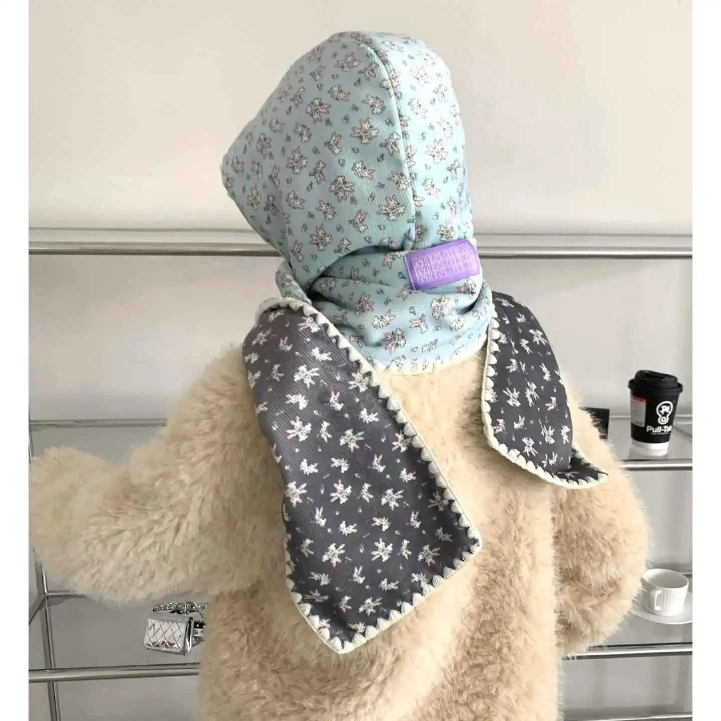 أزياء الفتيات الشتاء قبعة وشاح مجموعة الدفء أزياء مطبوعة سميكة سوداء مزدوجة الجانب ارتداء مجموعة الشتاء النسائية