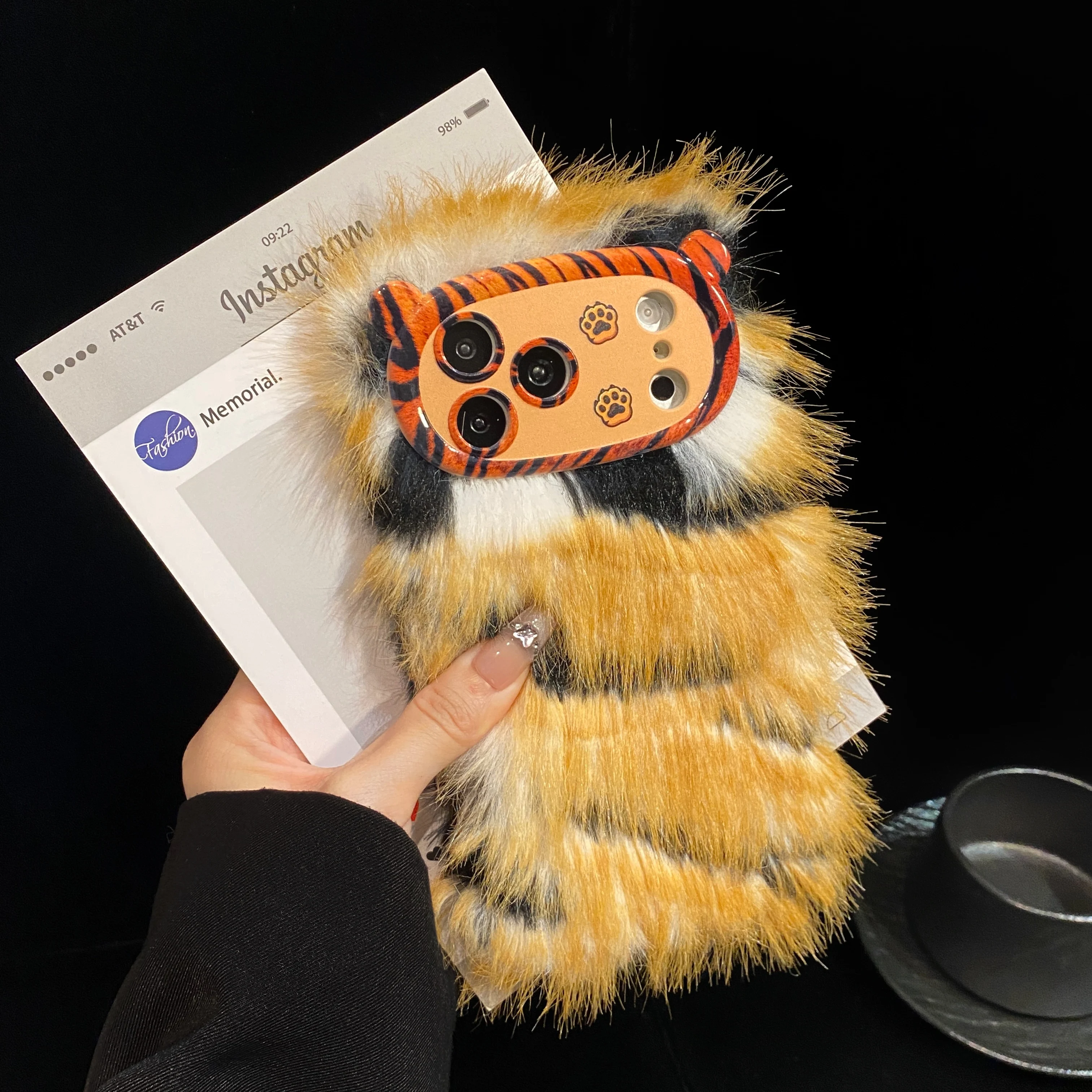 Autumn Winter Flower Tiger Pat - đánh giá và giá Phone Cases Cute