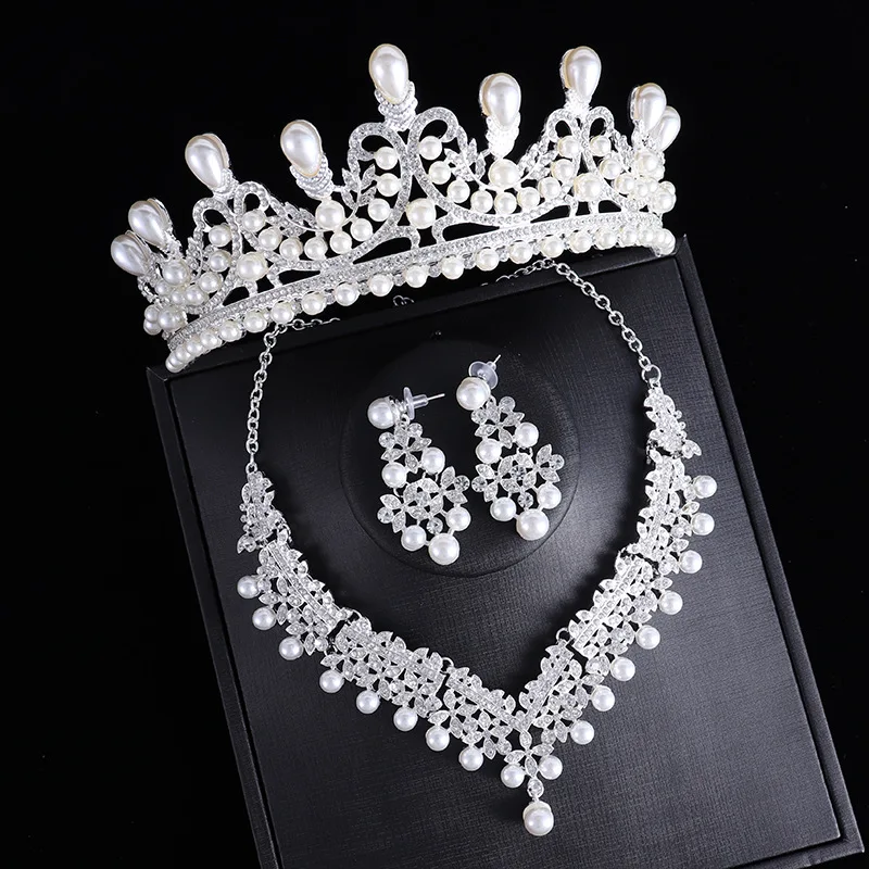 

Baroque bridal headdress, imitation pearl rhinestone crown necklace, earrings, three-piece jewelry set.