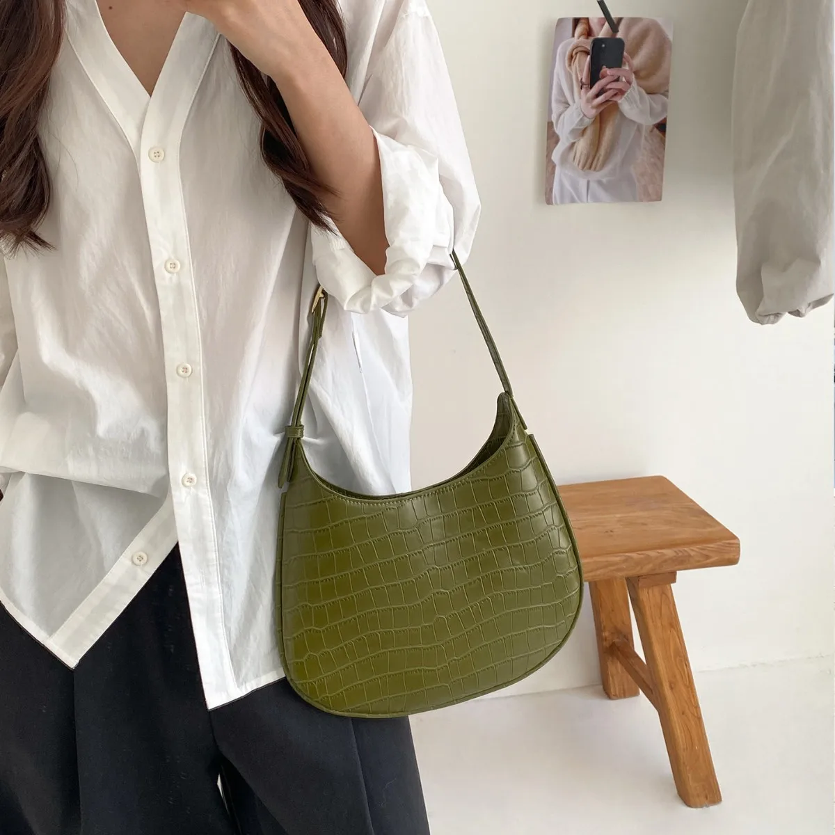 Women Crocodile Pattern Shoulder Bag PU Leather Hobo Handbag Solid Underarm Purse Adjustable Strap Casual Tote for Ladies Daily