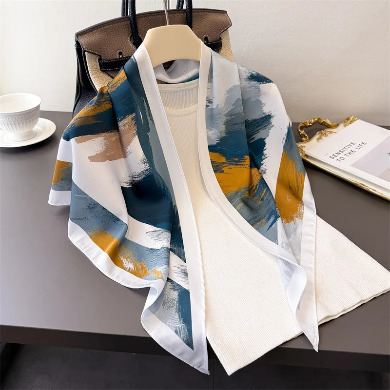 1 Stück Luxuriöses Dreieckiges Seidenschal für Damen, Bedrucktes Tuch, Kopftuch, Kleines Halstuch, Hijab, Damen-Jeansschal