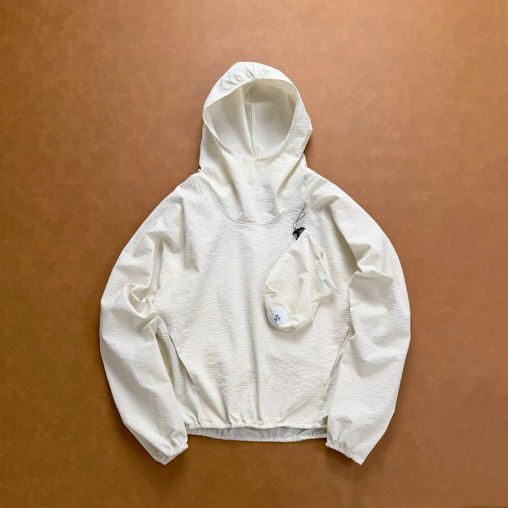 

Japanese Urban Outdoor [Zero] "Seersucker" High Fashion Lightweight Sunscreen Loose Hooded Skin Clothing