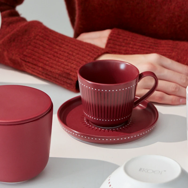 Nordic Striped Check Ceramic Coffee Cup Set European Luxury Ins Style Exquisite Red Cup and Saucer Ceramic Cups Creative