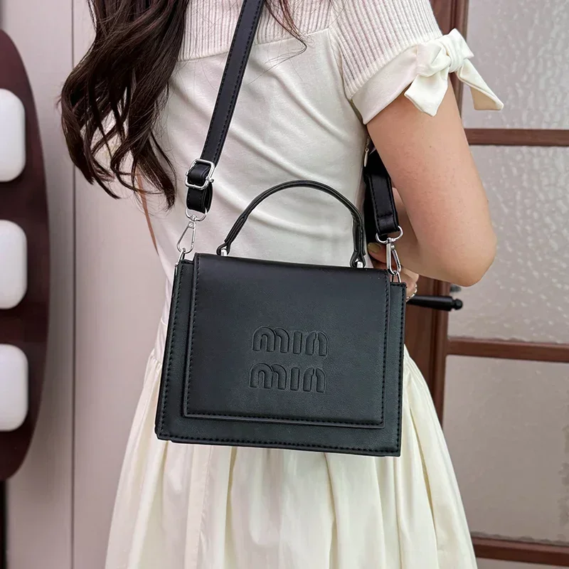 

Famous fashion designer women's handbag, casual party women's chain strap shoulder bag with luxurious letter logo