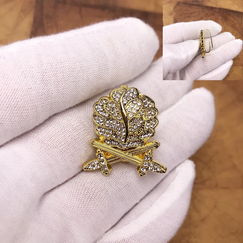

Prussian Diamond Oak Leaf Emblem Knight Iron Cross Badge brooch accessory replica