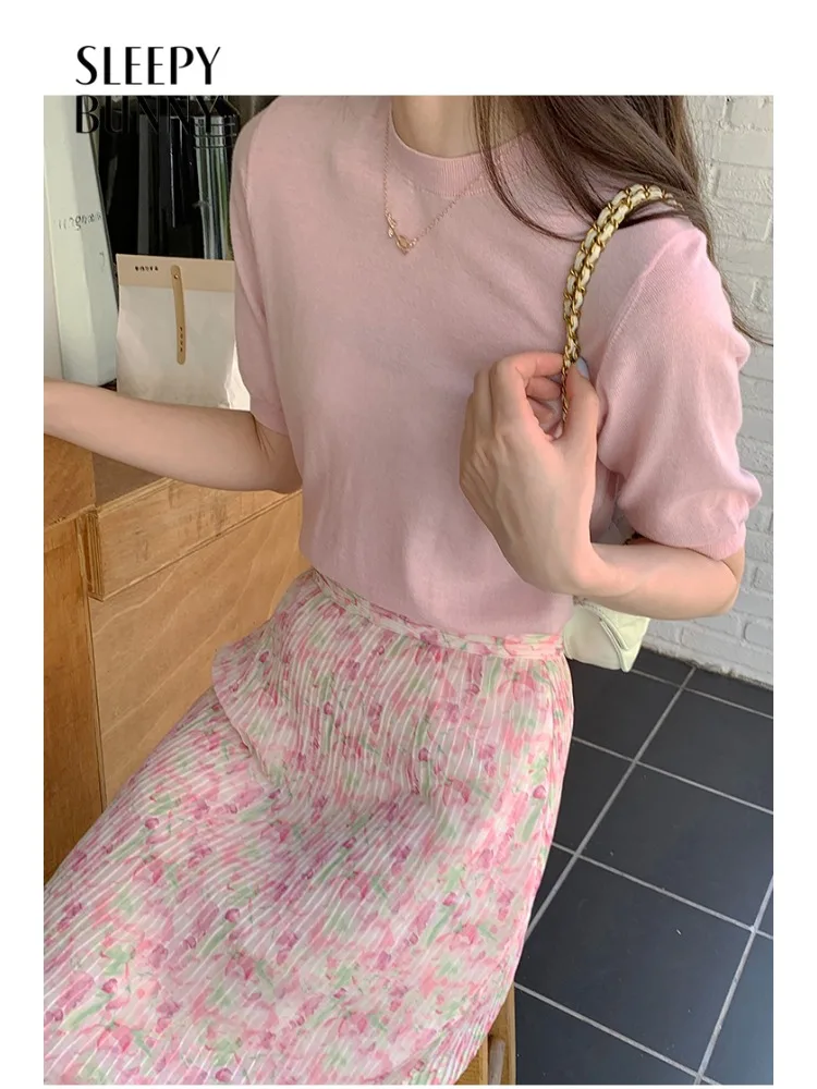 

Round-Neck Wool Knit T-Shirt for Women Lady Soft Short-Sleeve Top Loose Summer Tee Chic Casual Outfit Comfy Daily Wear