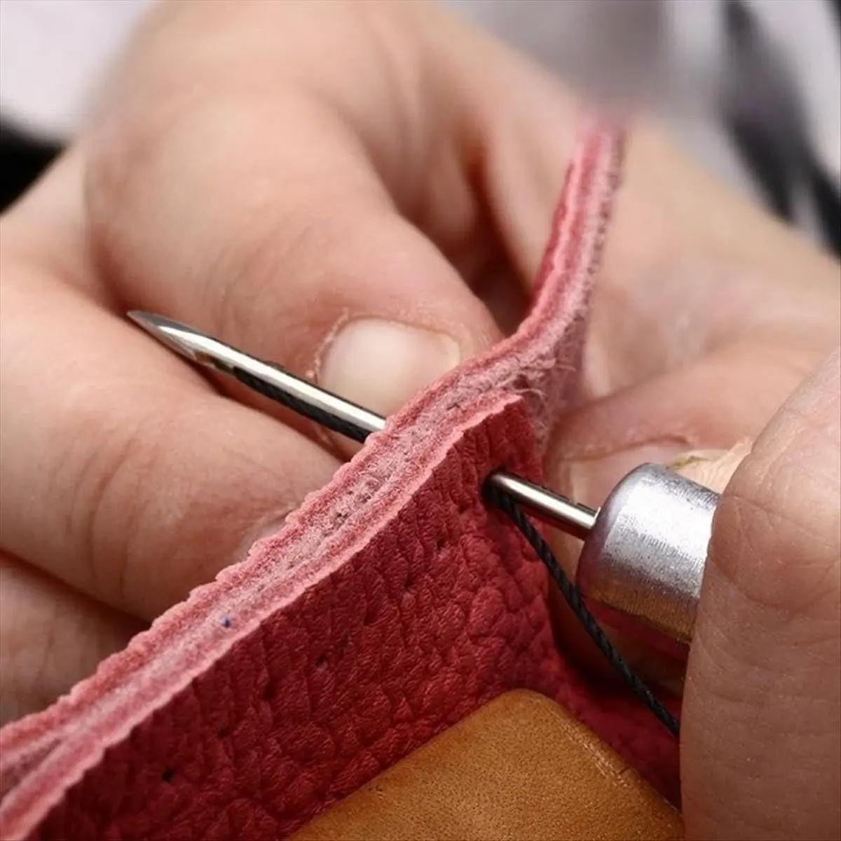 【TODAY-BUY】Leather Craft Automatic Quilting Sewing Tool Set with 2 Spare Needles and Wooden Handle for Woodworking