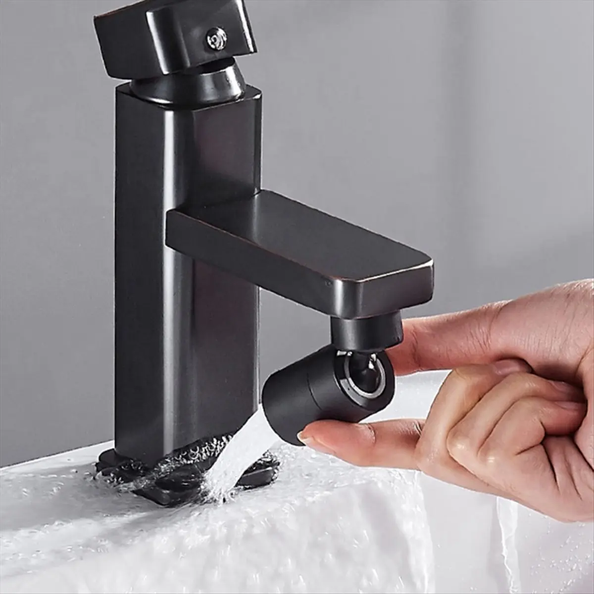 

(WSFS) Kitchen Faucet Spray Head Filter Adjustable Rotary Splashback Tap Nozzle Bubbler Kitchen Sink Faucet Black B