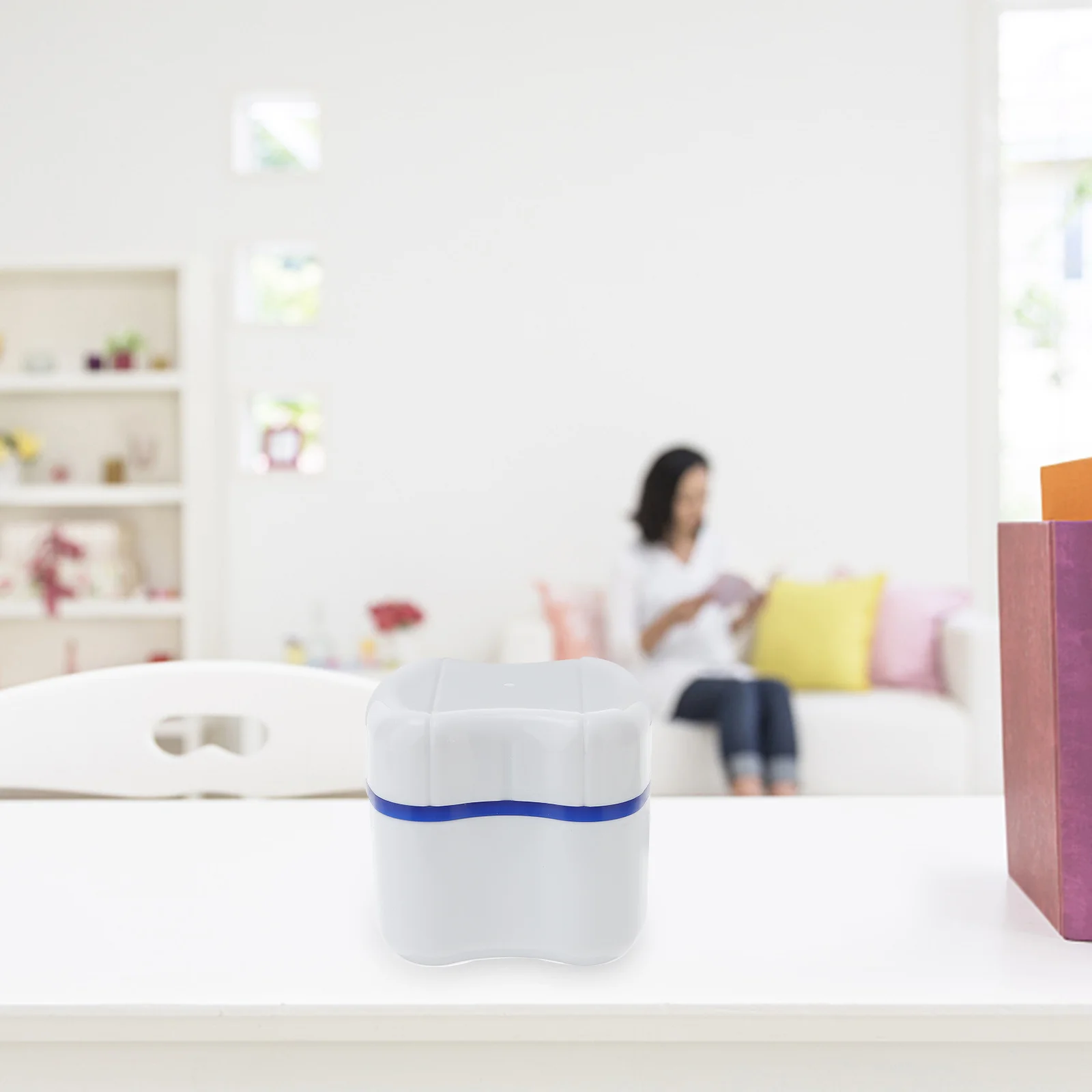 

Denture Storage Box Grade PP Material No Smell Portable Case with Rinsing Basket for False Teeth Hygienic Denture