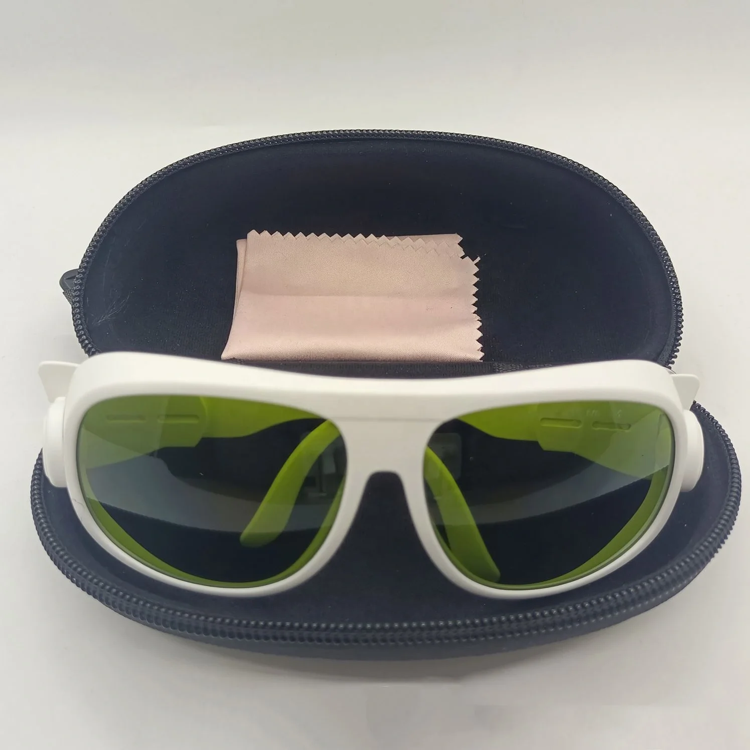 جودة عالية 1064nm الليزر الزجاج حماية السلامة العين لنظارات الليزر سلامة المريض