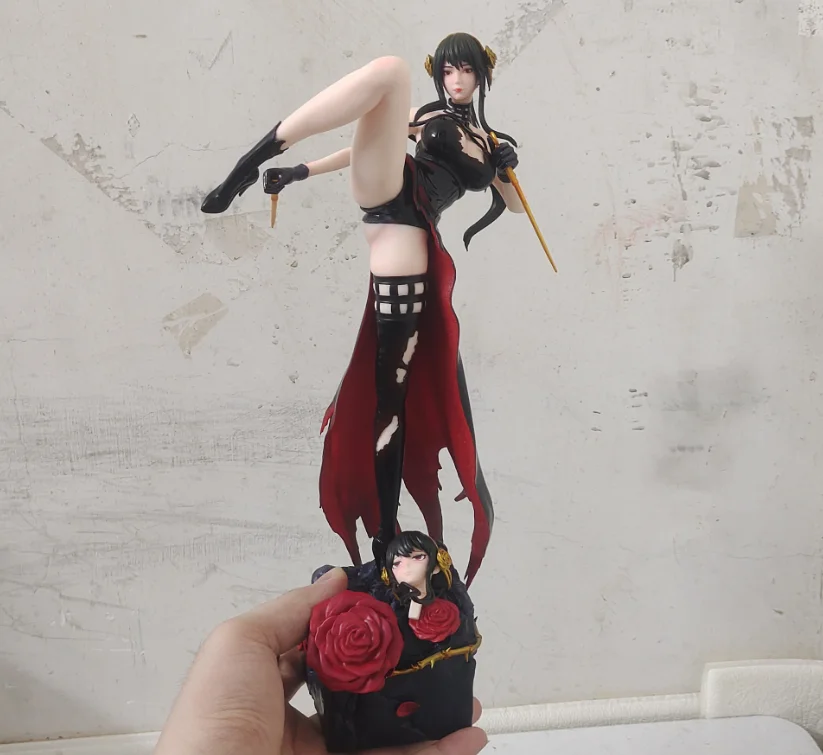 

Spyxfamily Anime 26cm Action Figure Yor Forger Model Gk Collectible Pretty Girl Battle Pose Computer Desk Ornament Gift