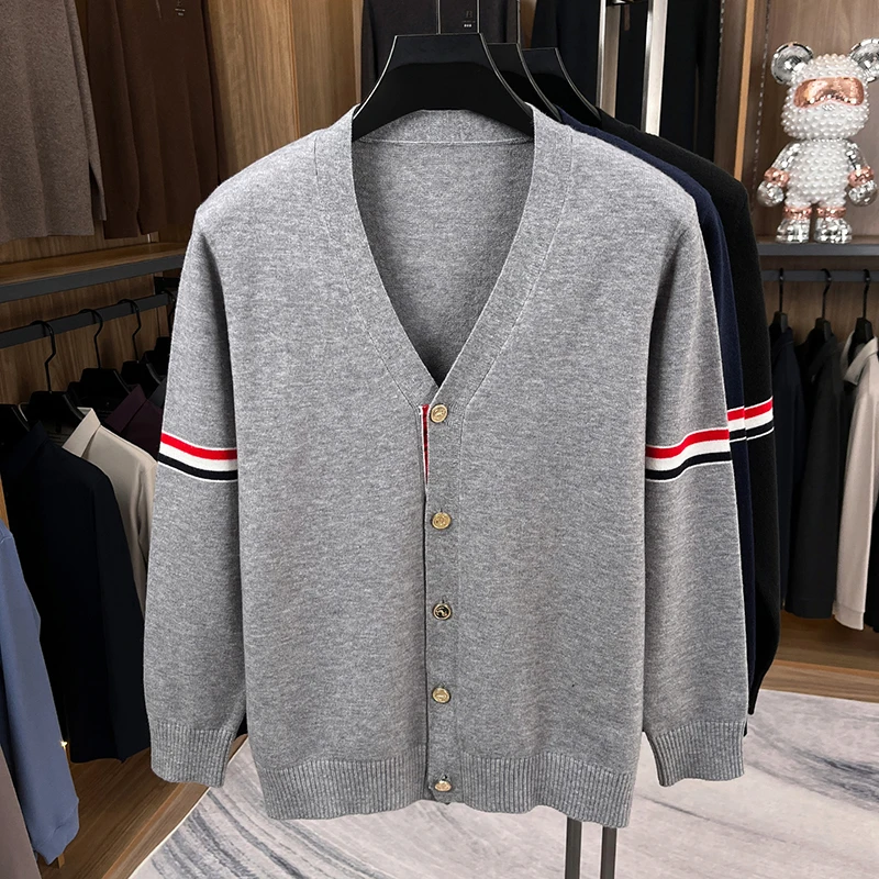 Herbst Winter Neue Strick-Strickjacke Mode Hochwertiges Klassisches Streifendesign Herren V-Ausschnitt Luxusmarke Business Casual Pullover Mantel – Detail 8