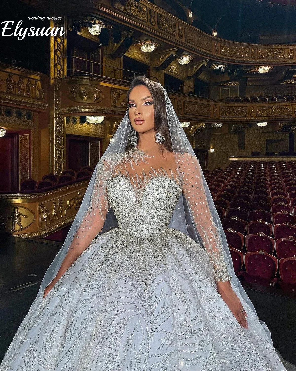 Maßgeschneiderte Luxus Brautkleider Ballkleid O-Ausschnitt Pailletten Kristalle Lange Ärmel Lace-Up Brautkleider Vestidos De Novia