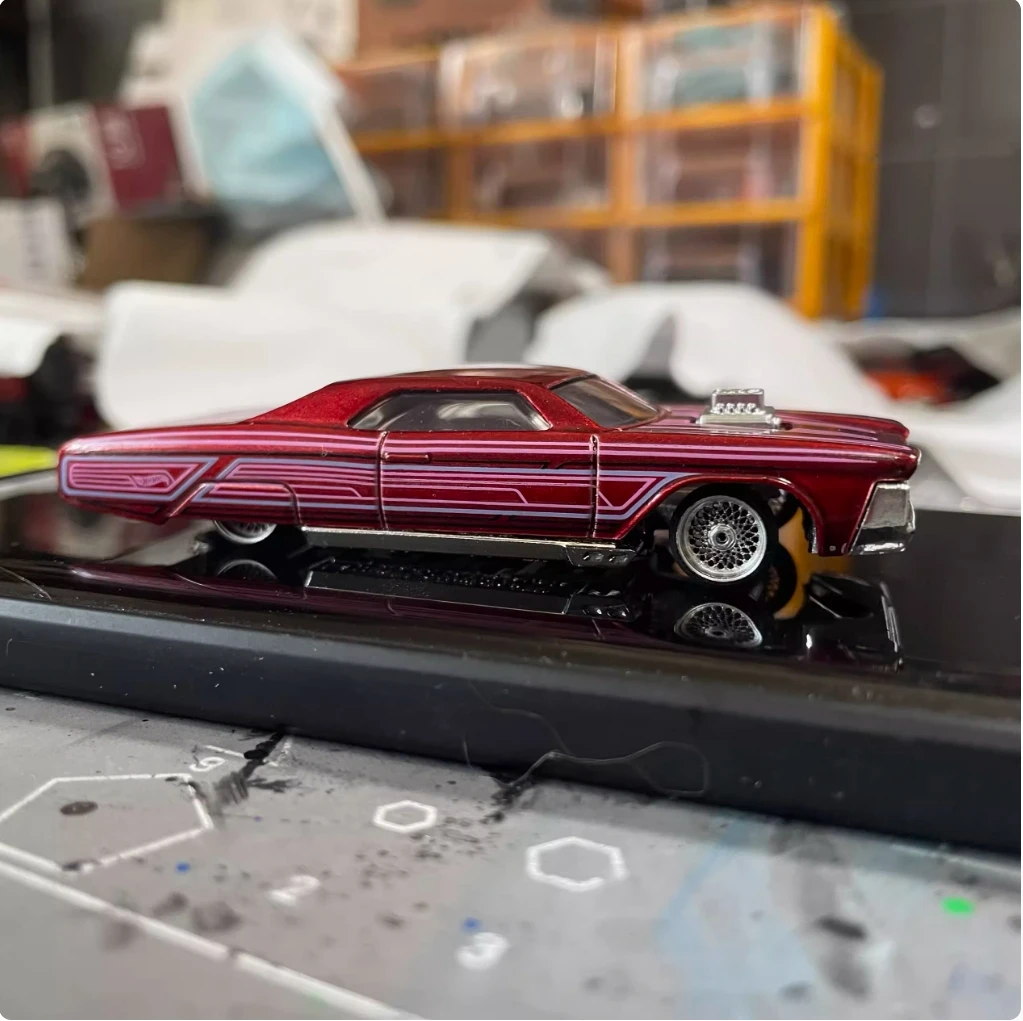 Custom Modification 1/64 Lowrider Retrofit Wheel Hub Bike Garage Scene Accessories Repair Scene Collocation Miniature Scene