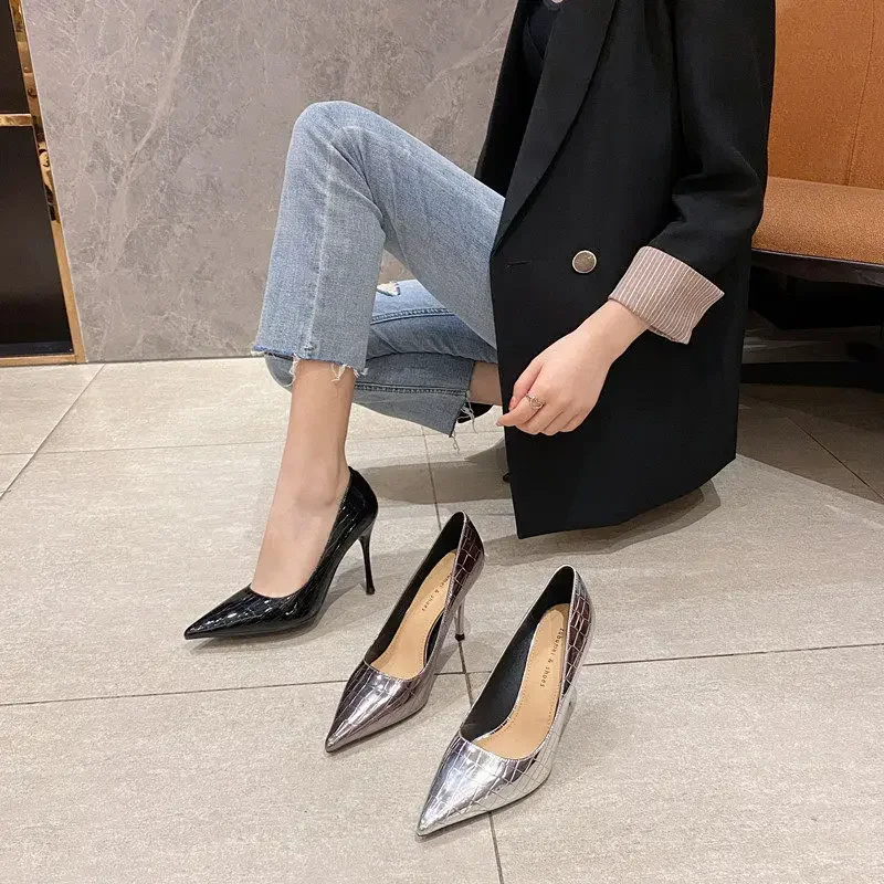 Lacquer Leather High Heels Crocodile Pattern French Pointed High End Comfortable Temperament Professional Single Shoes for Women