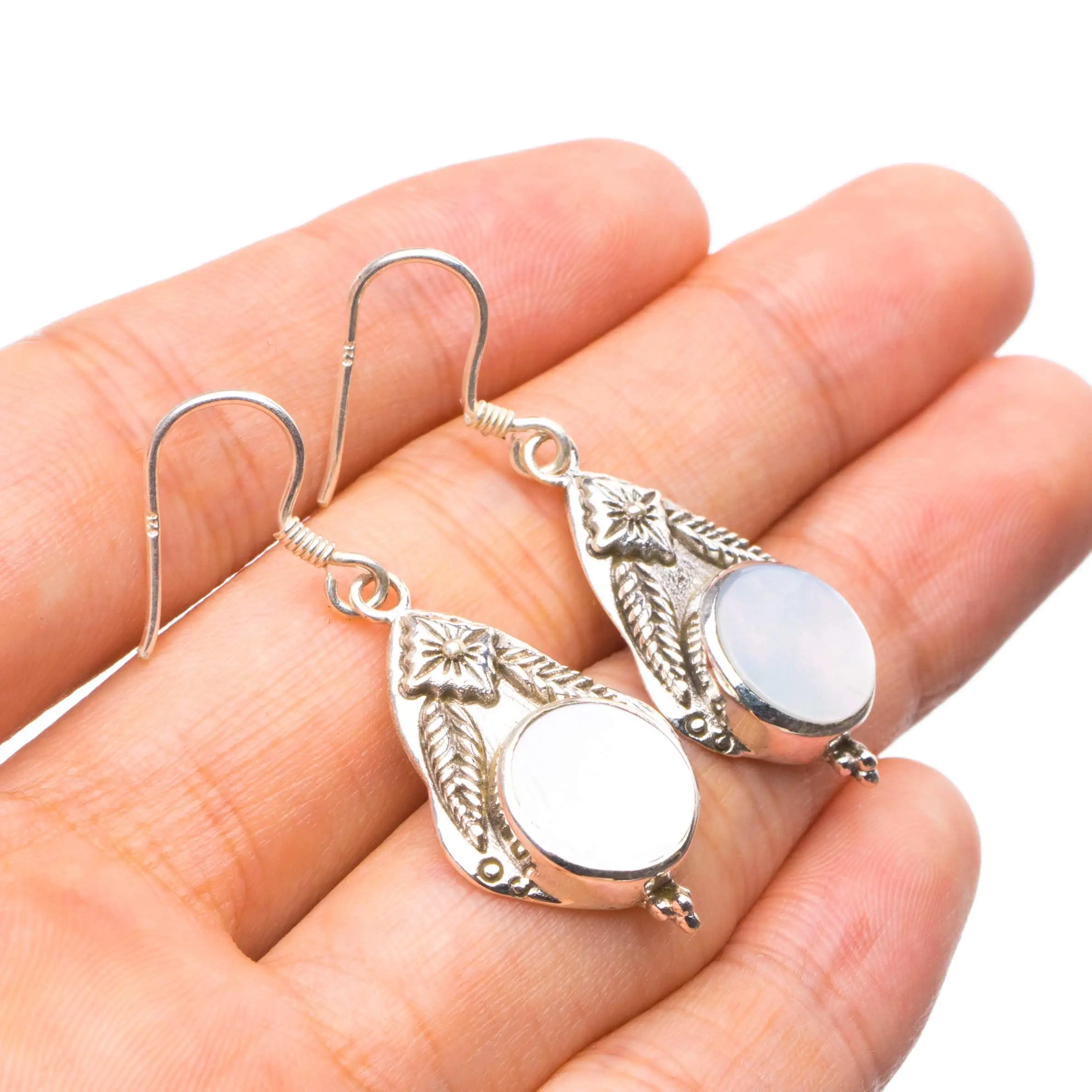 

StarGems® Natural Mother Of Pearl Handmade Unique Flower And Leaf Shape 925 Sterling Silver Earrings 1.75" X4289