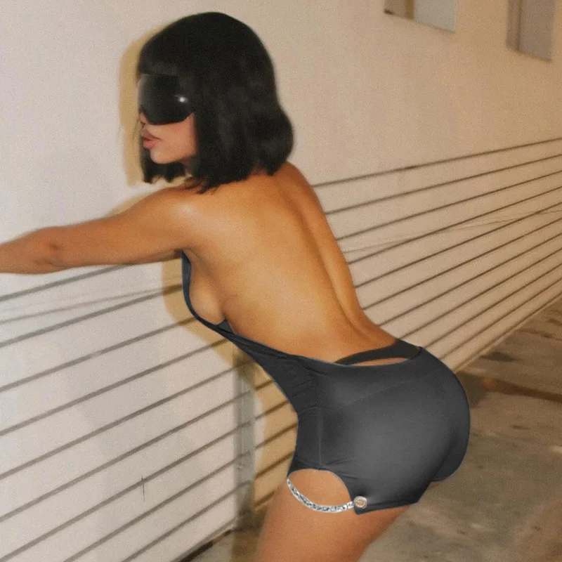 النساء Hotsweet سلسلة ارتداءها الإناث الرسن عارية الذراعين ملابس نوم نسائية النادي الليلي حفلة نيسيي Playsuit الساخن جاذبية عموما