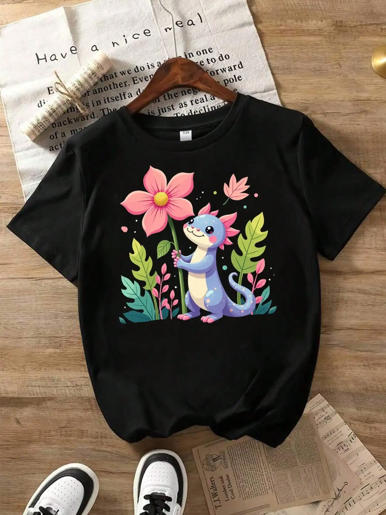 

Милая мексиканская хлопковая футболка Axolotl Whimsical Nature, черная футболка с цветочным принтом и милым существом