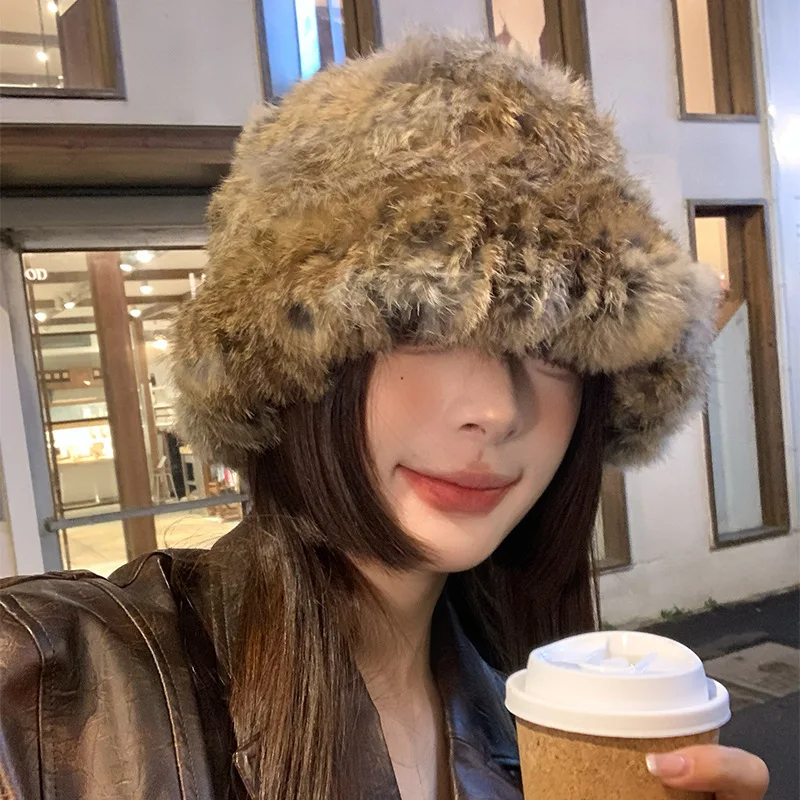 2025 ملابس السفر الجديدة قبعة فراء الأرانب الغربية سيتشوان محبوك أفخم قبعة الخريف والشتاء حماية الأذن قبعة منفوشة دافئة