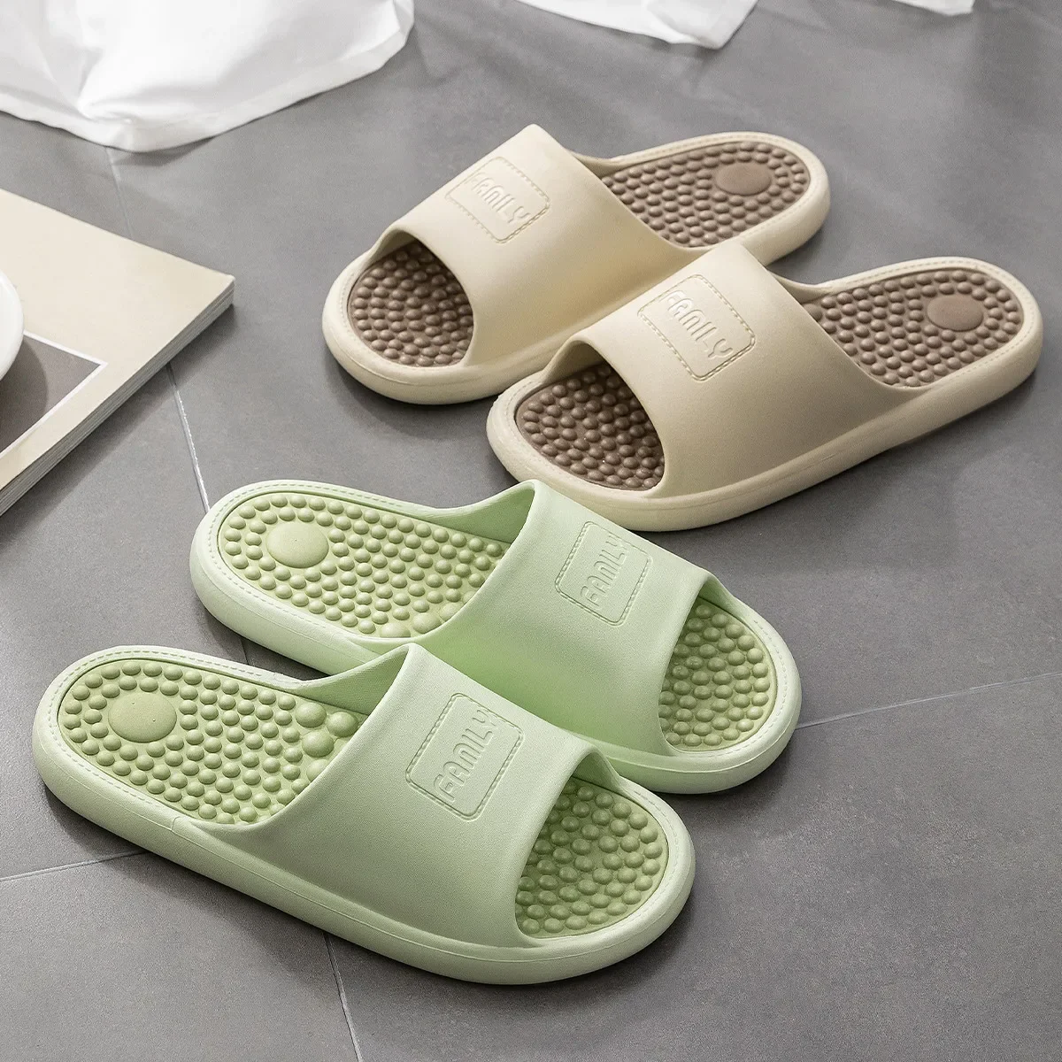 New Summer Massage Slippers Casual Couples Beach Sandals Bathroom Non-slip Indoor Slides Men Women Home Thick Sole Flip Flops
