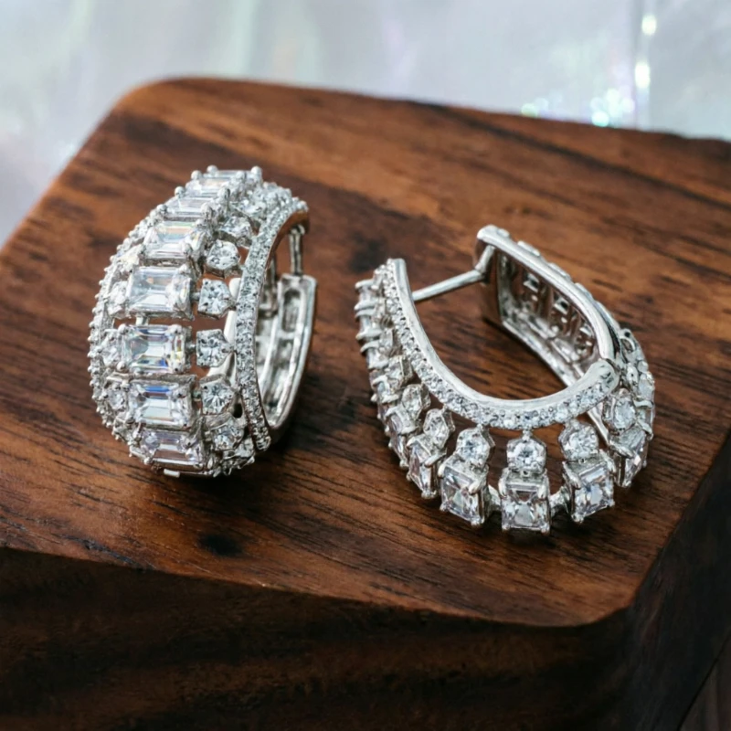Luxury Shiny Synthetic Zirconia Hollow Silvery U-shaped Hoop Earrings Women's Fashion Classic Design Daily Party Banquet Jewelry
