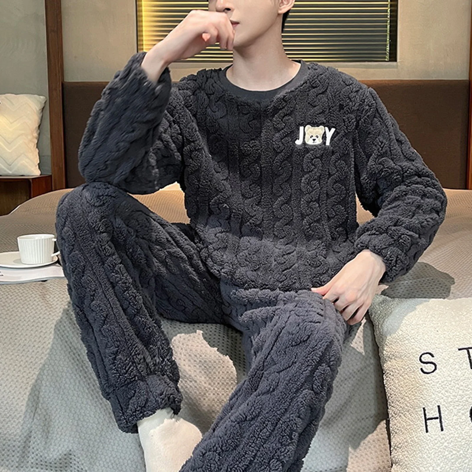 Men Winter Loungewear Men\'s Winter Loungewear Plush Warm Coat Coral Fleece Pants Set for Cozy Homewear Men Long Johns Set