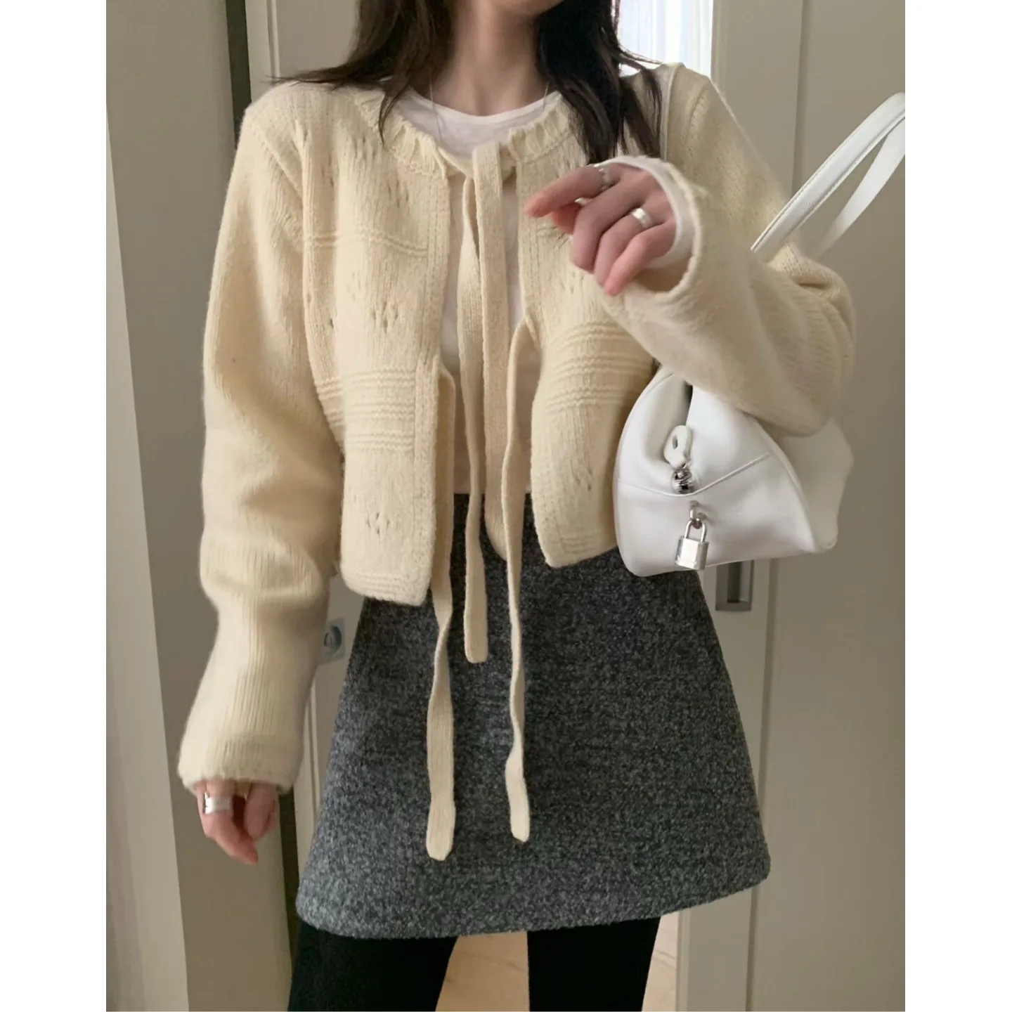 

Chic ort Knitted Sweater for Women with Knots And Saes Spring New Sle Sweet Korean Sle Cardigan