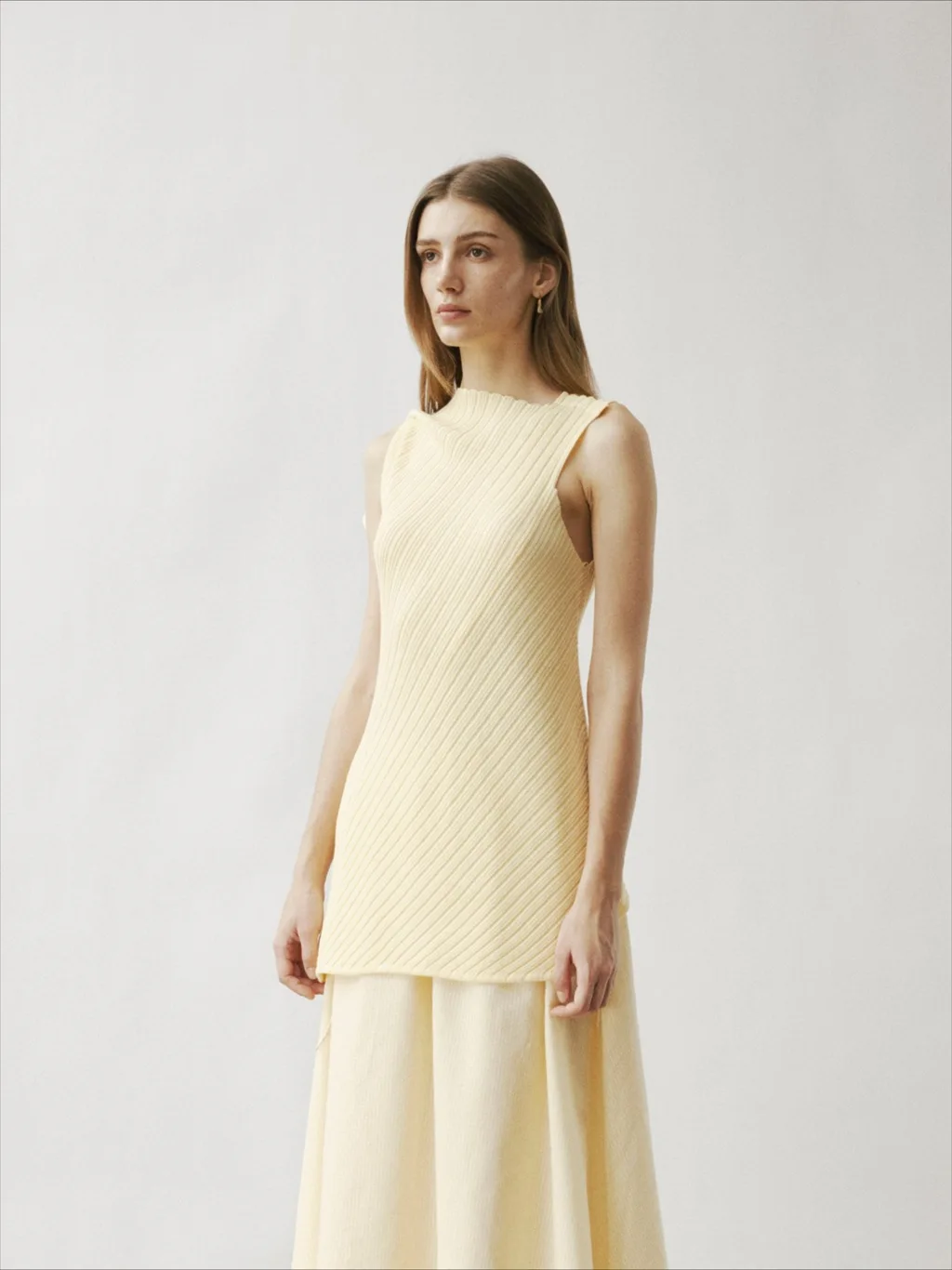 Women's Asymmetric Ribbed Knit Sleeveless Slim-Fit Top (Spring/Summer 2026 New Arrival)