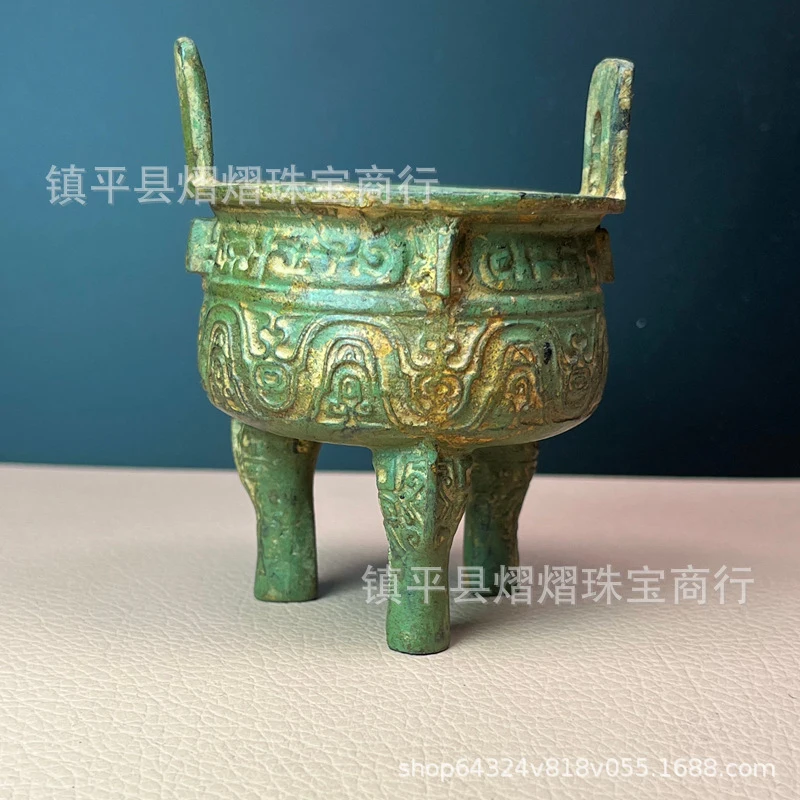 Antique-style bronze tripod, round tripod, Western Zhou Dynasty large tripod, bronze decorative piece, Chinese-style decoration,