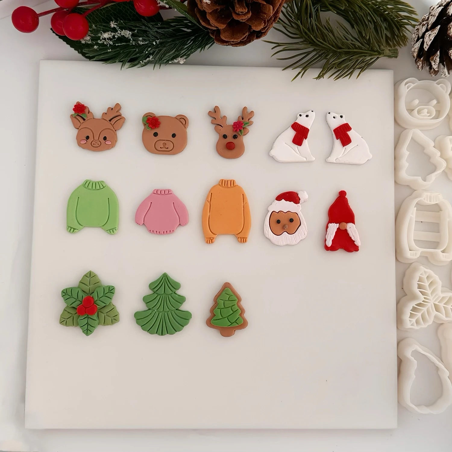 Christmas Bear/ Deer/Christmas Leaf/ Sweater/Tree Polymer Clay Cutter Clay Tool Diy Earring Pendant Jewelry Molding Cutting Mold